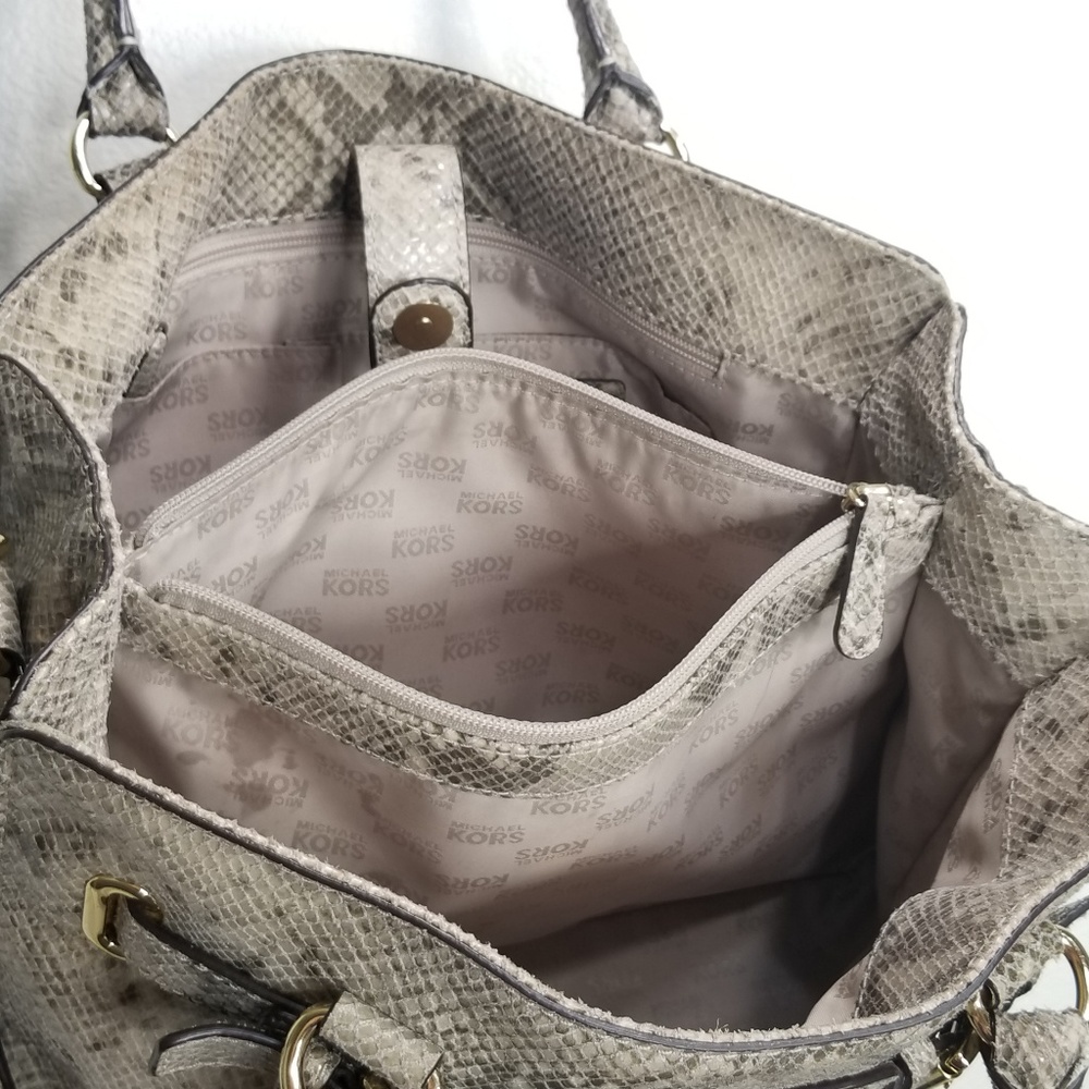 MICHAEL KORS Hamilton Snakeskin Large Emboss Tote - Picture 5 of 8
